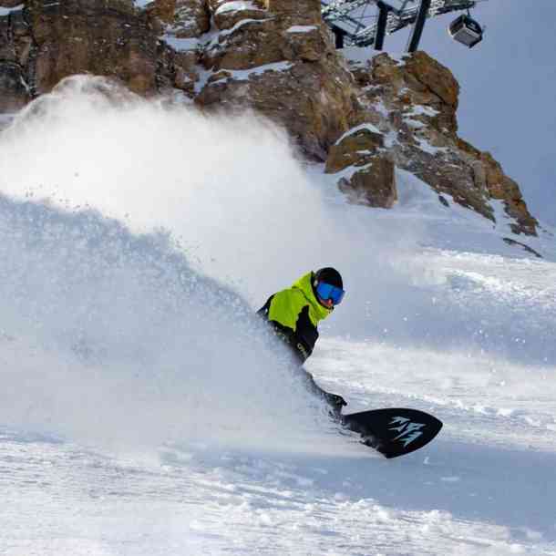 Męskie deska snowboardowa Jones Storm Chaser