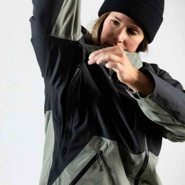 Women&#039;s Jones Mountain Surf Parka snowboard jacket (herb green)