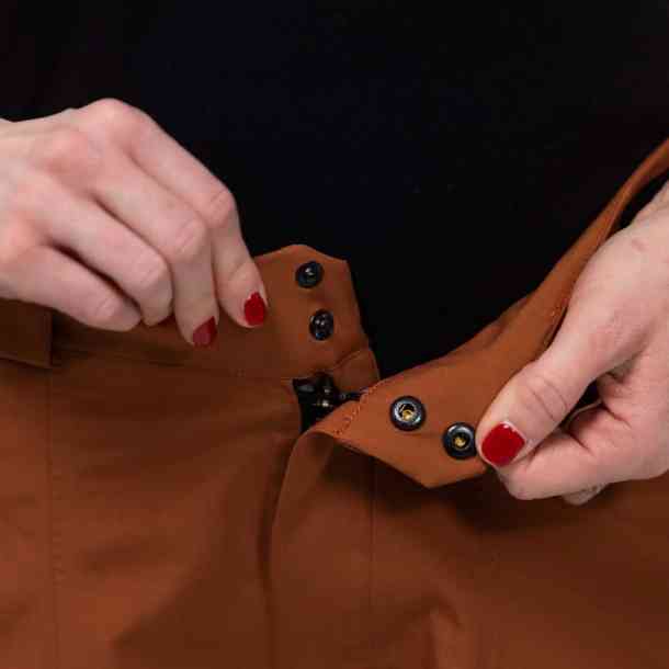 Women's Jones Shralpinist 3L Stretch snowboard bib pant (down blue)