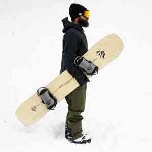 Men's Jones Flagship snowboard 2025