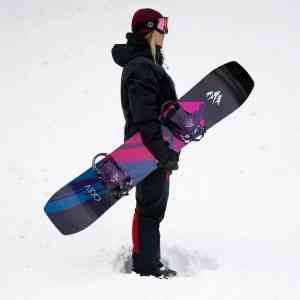 Women's Jones Aviator 2.0 snowboard