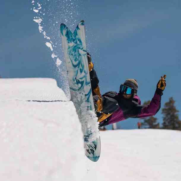 Jones Storm Wolf unisex snowboard 2025