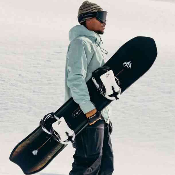 Jones Stratos snowboard