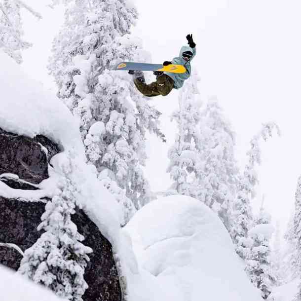 Men's Jones Frontier snowboard 2025